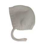 Capota de bebé recién nacido de algodón suave en diseño clásico.