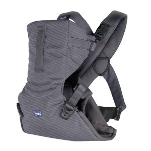Portabebés EasyFit ergonómico en color gris, mostrando al bebé en posición frontal