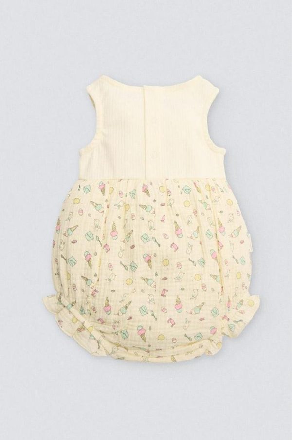 Conjunto de pelele y gorro para bebé niña de Ysabel Mora en algodón suave, ideal para recién nacida y primera puesta